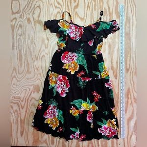 Old Navy cold shoulder Hawaiian print dress